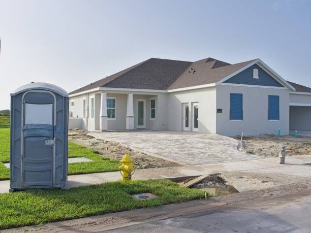 Best Portable restroom trailer rental  in Valrico, FL